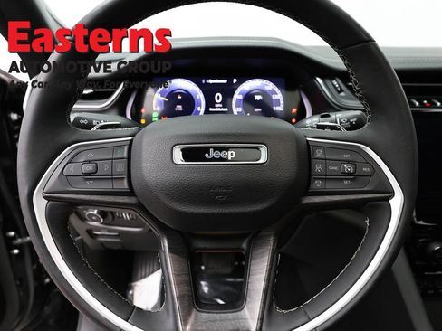 Used 2024 Jeep Grand Cherokee L Limited w/ Luxury Tech Group II AWD/4WD image 10