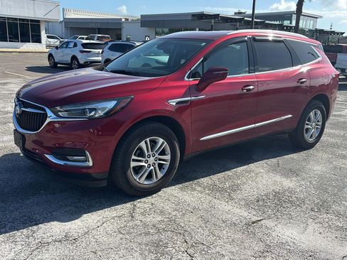 Used 2019 Buick Enclave Essence image 3