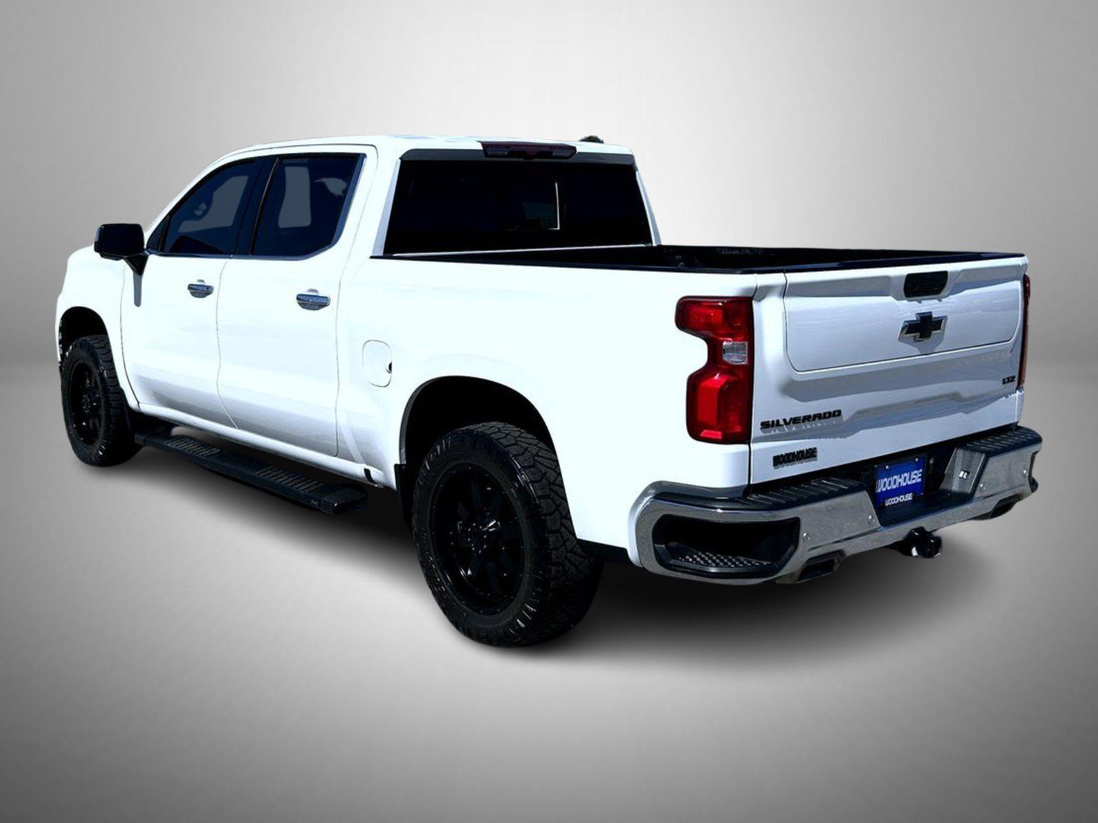 Used 2021 Chevrolet Silverado 1500 LTZ w/ LTZ Premium Package AWD/4WD image 7