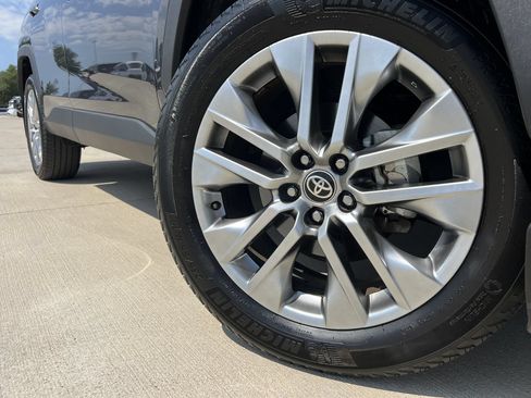 Used 2024 Toyota RAV4 XLE Premium FWD image 6