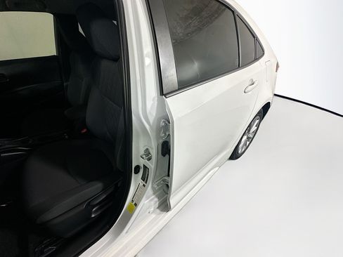 Used 2022 Toyota Corolla LE w/ LE Convenience Package FWD image 12