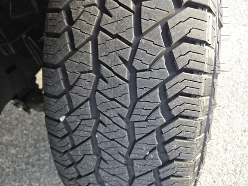 Used 2026 Nissan Frontier PRO-4X w/ Pro Premium Package image 16