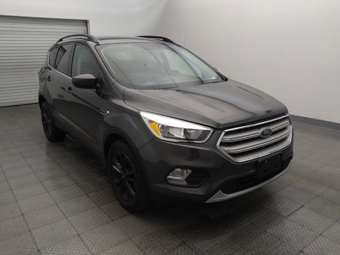 Used 2018 Ford Escape SE FWD image 13