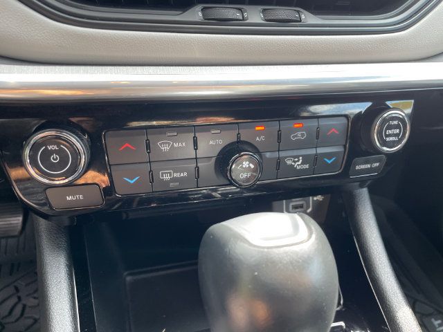 Used 2023 Jeep Compass Limited AWD/4WD image 33