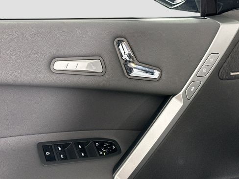 New 2026 BMW iX xDrive60 w/ M Sport Package image 18