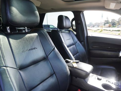 Used 2012 Dodge Durango Citadel w/ Trailer Tow Group IV image 18
