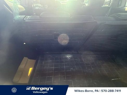 Certified 2023 Volkswagen Atlas SE w/ Black Wheel Package AWD/4WD image 12