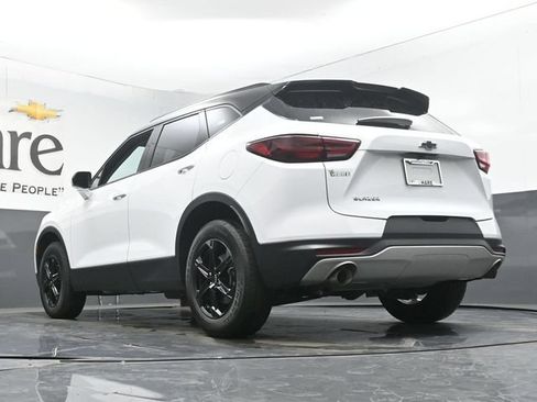 Used 2023 Chevrolet Blazer LT w/ Convenience Package FWD image 5