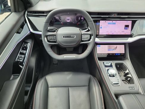 Used 2024 Jeep Wagoneer Launch Edition AWD/4WD image 13