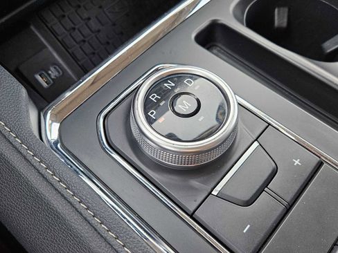 Used 2023 Ford Expedition Max XLT image 31