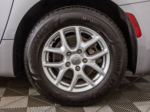 Used 2020 Chrysler Voyager LX FWD image 46
