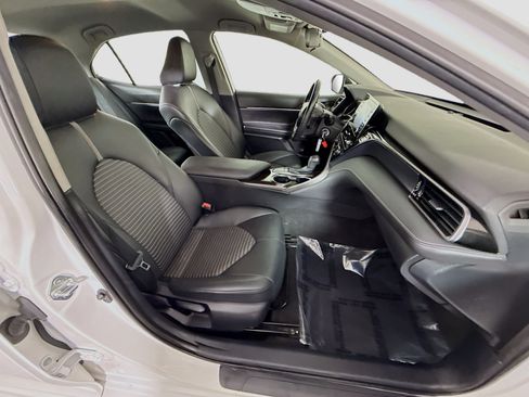 Used 2024 Toyota Camry SE FWD image 28