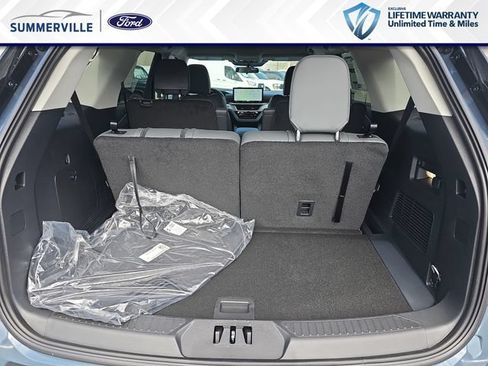 New 2026 Ford Explorer Active w/ Active Comfort Package RWD image 15