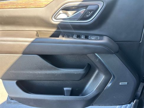 Used 2021 Chevrolet Tahoe High Country w/ Premium Package image 23