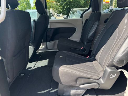 Used 2024 Chrysler Voyager LX FWD image 28