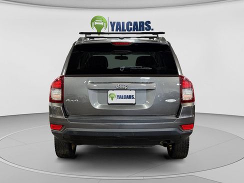 Used 2016 Jeep Compass Latitude AWD/4WD image 4