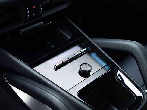 New 2026 Porsche Cayenne image 29