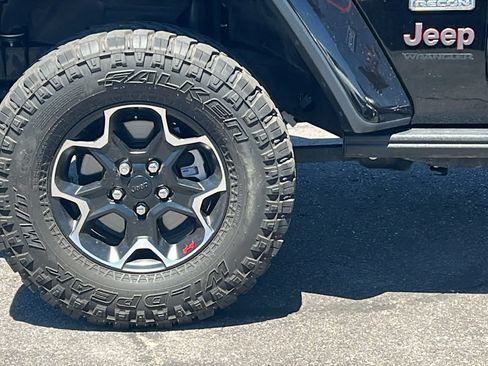 Used 2020 Jeep Wrangler Rubicon w/ Quick Order Package 28Y AWD/4WD image 9