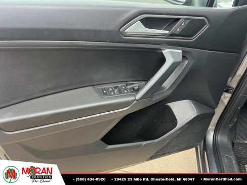 Used 2019 Volkswagen Tiguan SE w/ Panoramic Sunroof Package AWD/4WD image 16