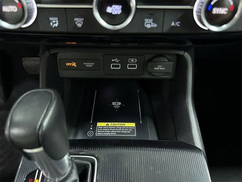 Used 2023 Honda Civic Touring image 32