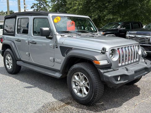 Used 2020 Jeep Wrangler Unlimited Sport AWD/4WD image 3