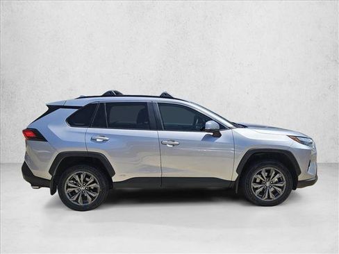 Used 2023 Toyota RAV4 XLE Premium AWD/4WD image 4