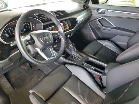 Used 2022 Audi Q3 2.0T Premium Plus w/ Premium Plus Package AWD/4WD image 17
