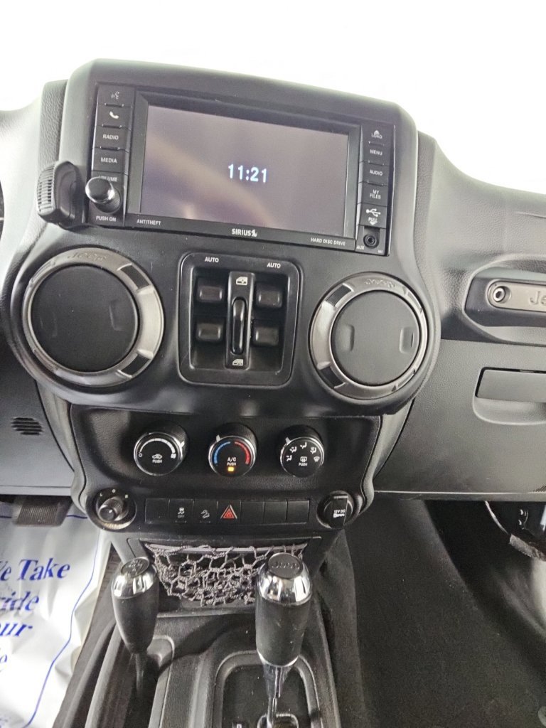Used 2015 Jeep Wrangler Unlimited Sport w/ Quick Order Package 24S AWD/4WD image 31
