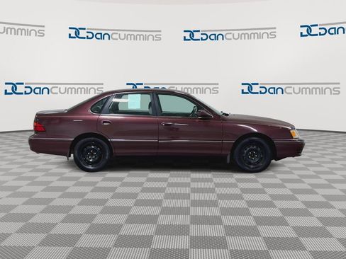 Used 1998 Toyota Avalon XL image 9