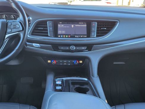 Used 2023 Buick Enclave Essence image 19