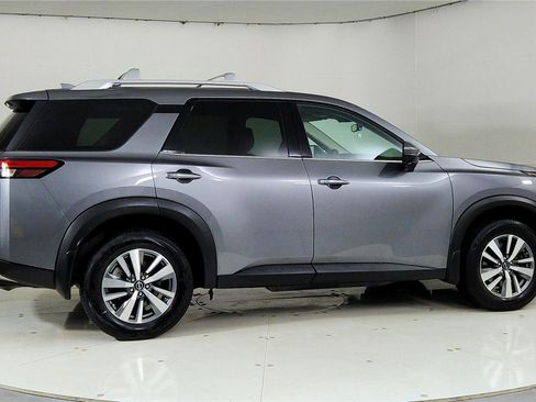 Used 2023 Nissan Pathfinder SL image 7