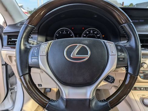 Used 2013 Lexus ES 350 w/ Premium Pkg FWD image 45