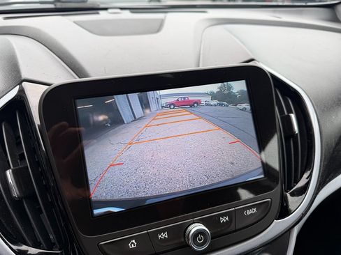 Used 2017 Chevrolet Volt LT FWD image 16