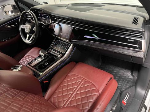 Used 2022 Audi SQ7 Prestige w/ Prestige Package AWD/4WD image 4