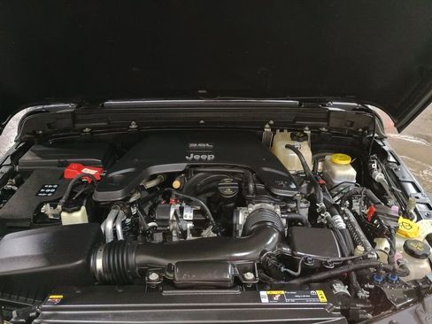 Used 2021 Jeep Wrangler Unlimited Sport image 23