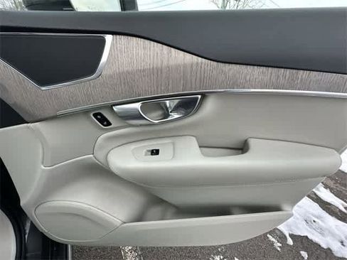 Used 2024 Volvo XC90 B6 Plus w/ Protection Package Premier image 25