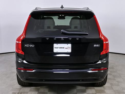 Certified 2023 Volvo XC90 B5 Core image 31