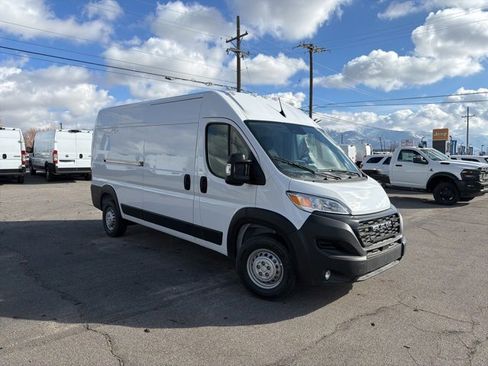New 2026 RAM ProMaster 2500 w/ Convenience Group image 1