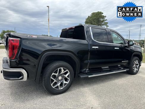Used 2022 GMC Sierra 1500 SLT w/ SLT Premium Plus Package AWD/4WD image 4
