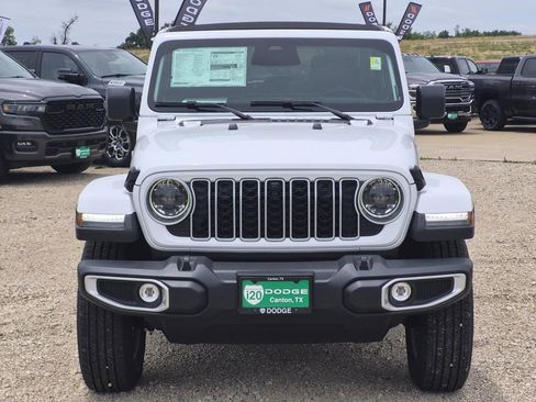 New 2026 Jeep Wrangler Unlimited Sahara AWD/4WD image 3