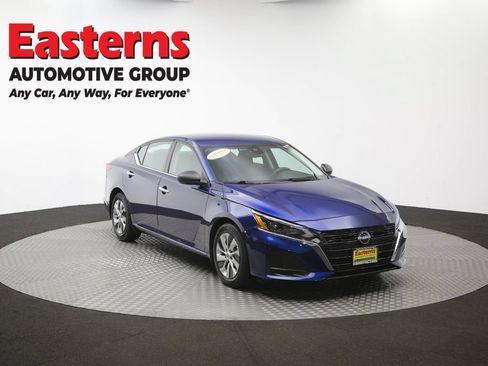 Used 2024 Nissan Altima 2.5 S FWD image 48