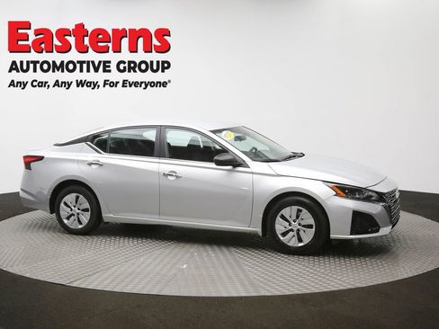Used 2024 Nissan Altima 2.5 S image 46