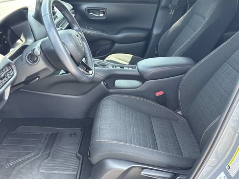 Used 2025 Honda HR-V Sport image 14