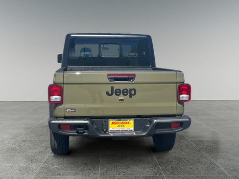 New 2026 Jeep Gladiator Sport AWD/4WD image 4