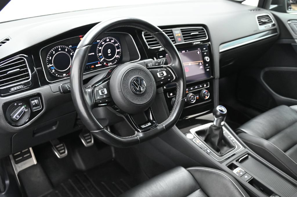 Used 2019 Volkswagen Golf R 4-Door AWD/4WD image 29