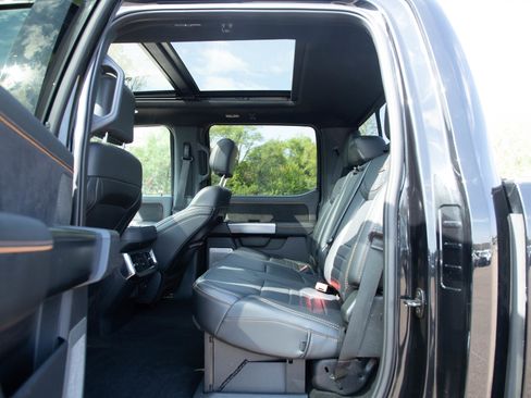 Used 2023 Ford F250 Platinum w/ FX4 Off-Road Package AWD/4WD image 18