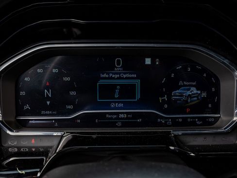 Used 2022 Chevrolet Silverado 1500 ZR2 w/ Technology Package image 20