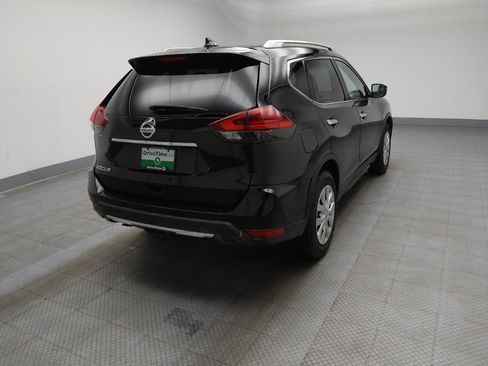 Used 2017 Nissan Rogue S w/ S Appearance Package FWD image 9