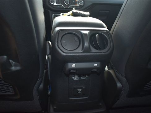Used 2024 Jeep Wrangler Unlimited Sahara w/ Technology Group AWD/4WD image 23