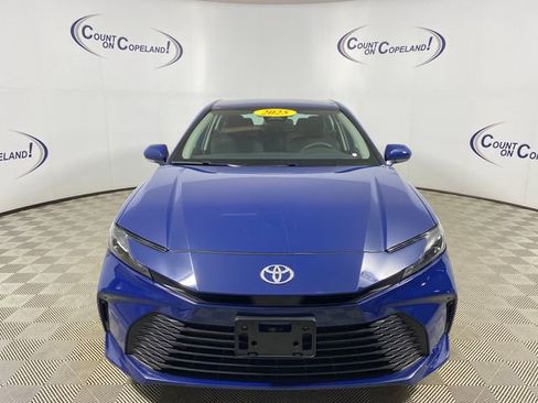 Used 2025 Toyota Camry LE FWD image 2